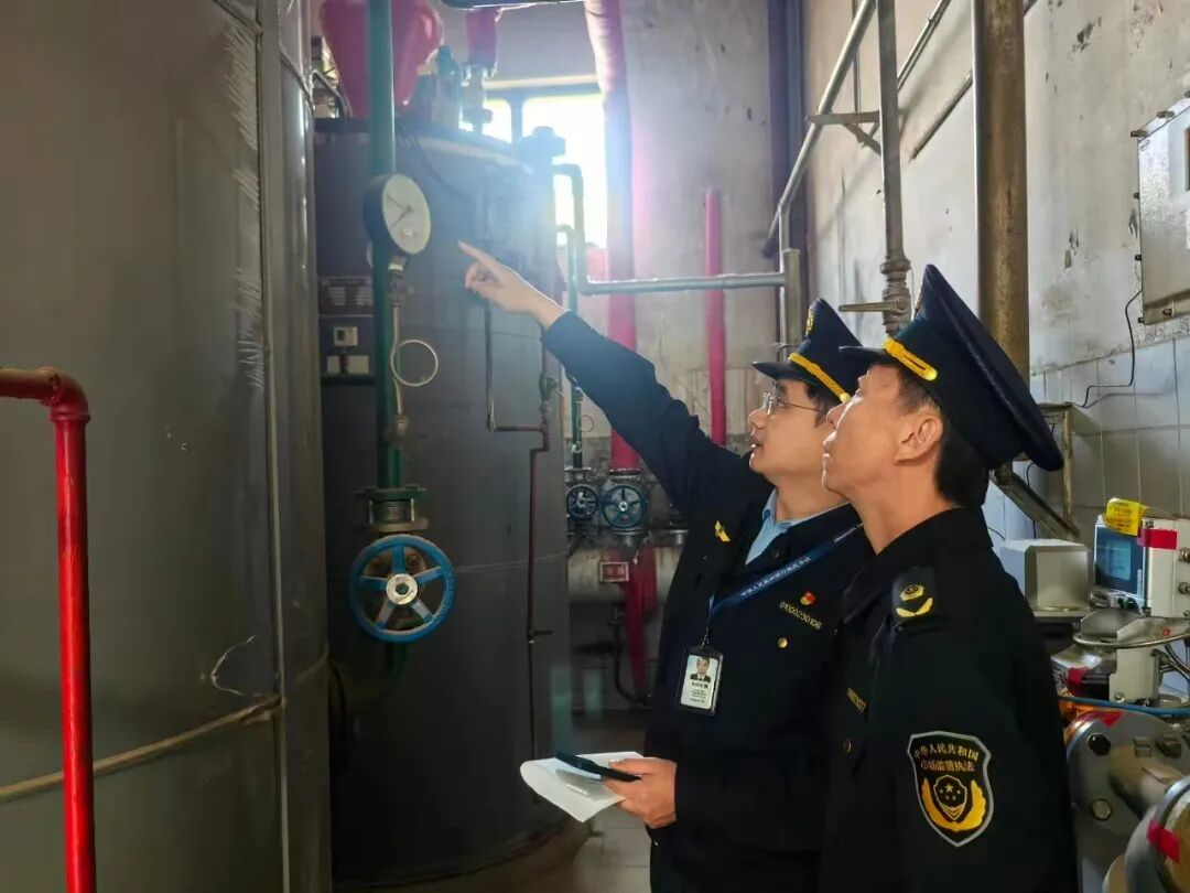 供暖企業應配齊特種設備安全總監和安全員