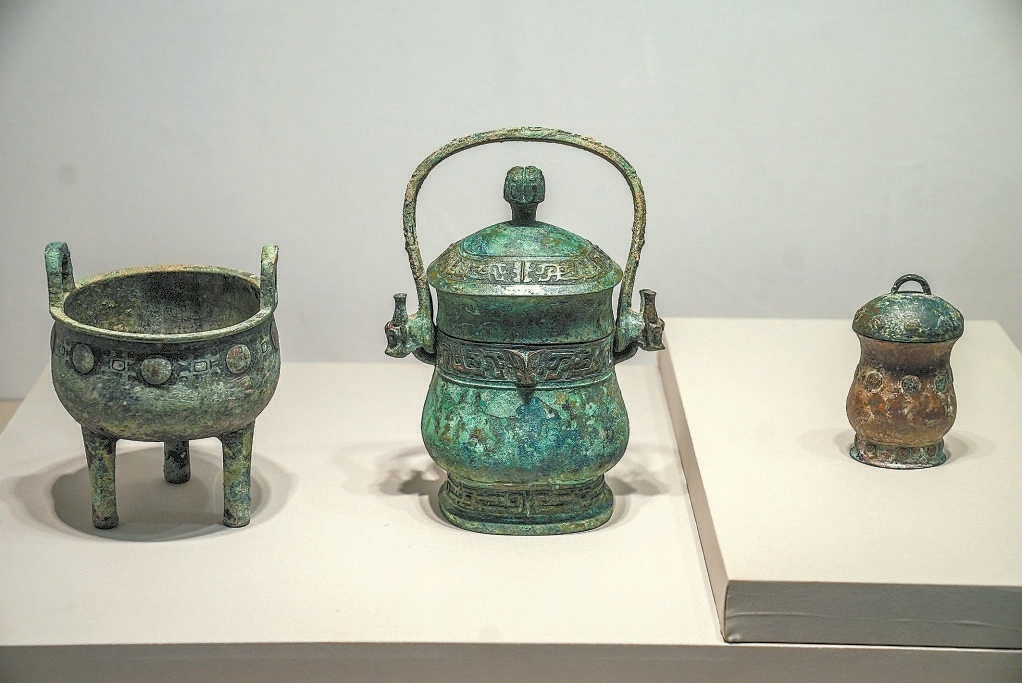 首次集中展出的三件作冊奐器(作冊奐鼎、作冊奐卣、作冊奐觶)。 首次集中展出的三件作冊奐器(作冊奐鼎、作冊奐卣、作冊奐觶)。