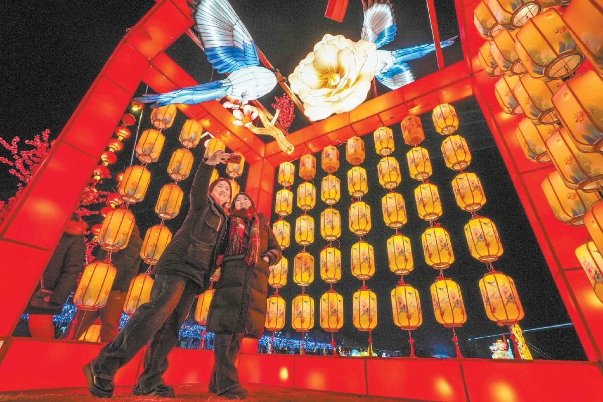 順義奧林匹克水上公園“奧水英歌·奇幻光影”遊園會。 順義奧林匹克水上公園“奧水英歌·奇幻光影”遊園會。