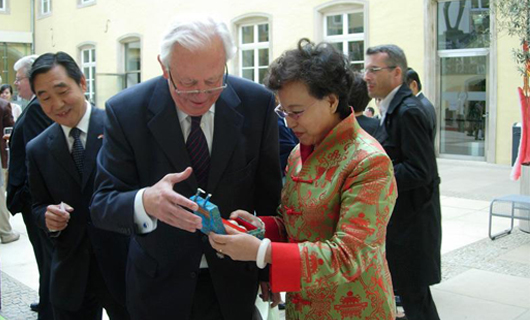 彩蛋工藝走出國門