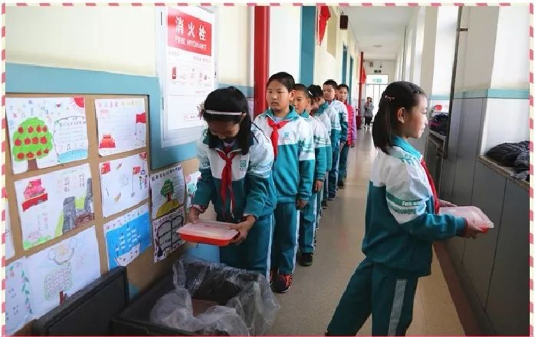 餐前禮儀重引導