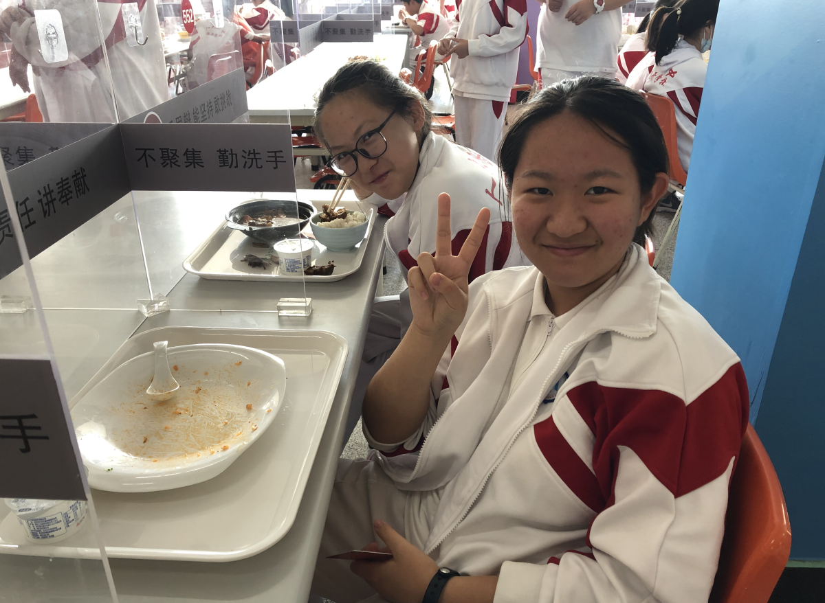 做“光盤行動”的踐行者