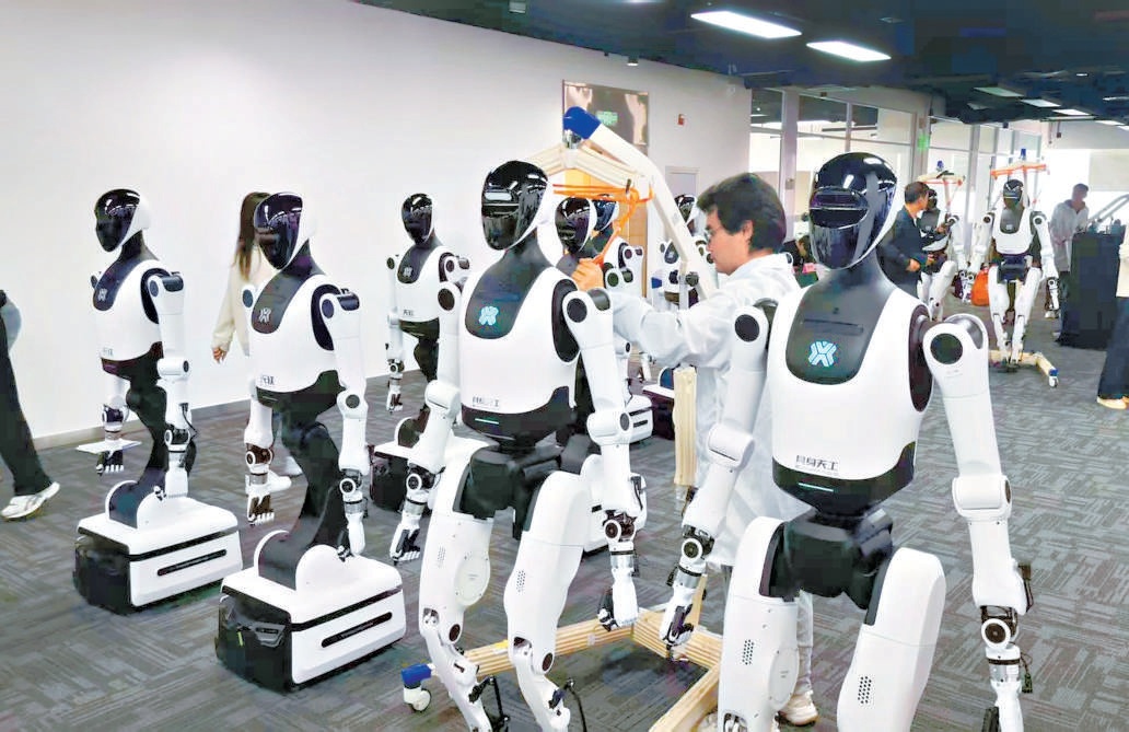 昨天,北京首個人形機器人中試驗證平台正式啟動運行,並已成功生產下線1000台人形機器人。 昨天,北京首個人形機器人中試驗證平台正式啟動運行,並已成功生產下線1000台人形機器人。