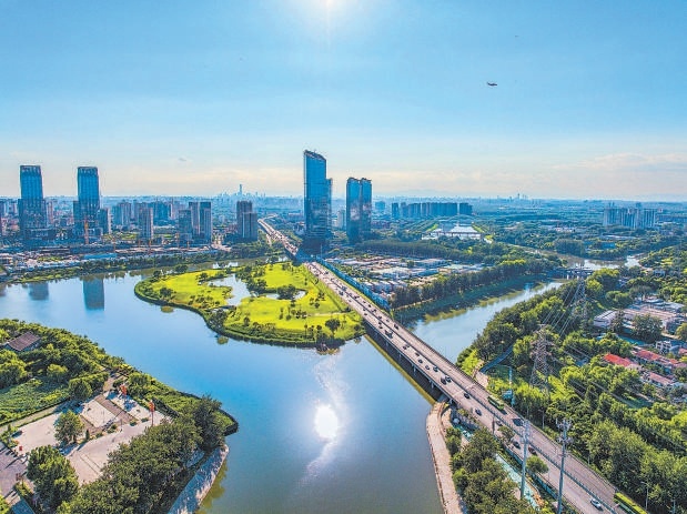 千年運河畔崛起“活力之城”。圖為航拍副中心運河商務區。 千年運河畔崛起“活力之城”。圖為航拍副中心運河商務區。