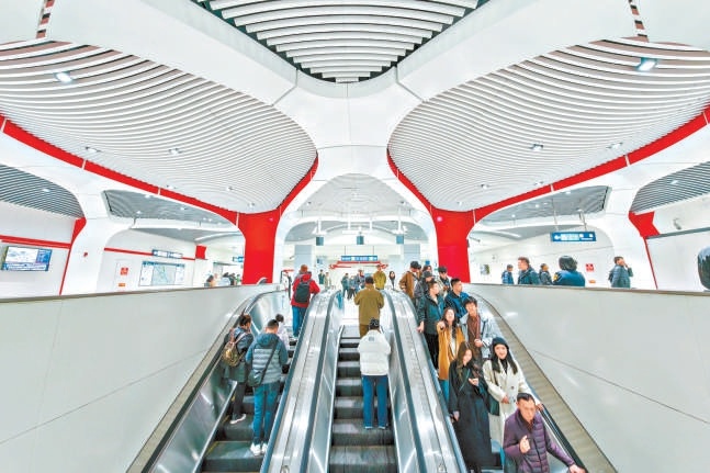 11月8日,北京地鐵8號線大紅門站正式投用,實現與10號線換乘。 11月8日,北京地鐵8號線大紅門站正式投用,實現與10號線換乘。