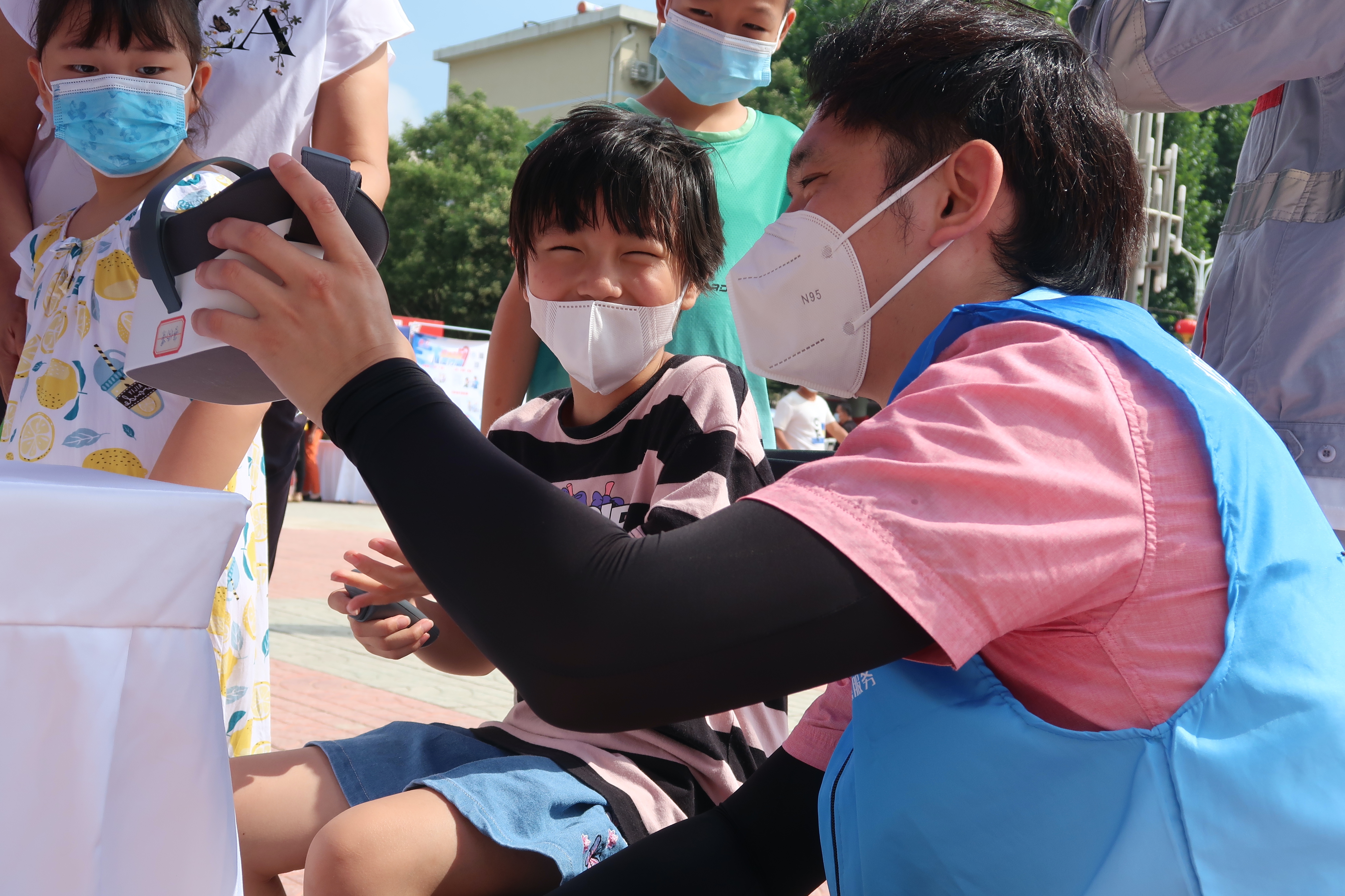 VR體驗式教育 走進少年心裏