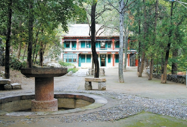 修繕一新的貝家花園。