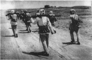 平西交通站武工隊執行任務