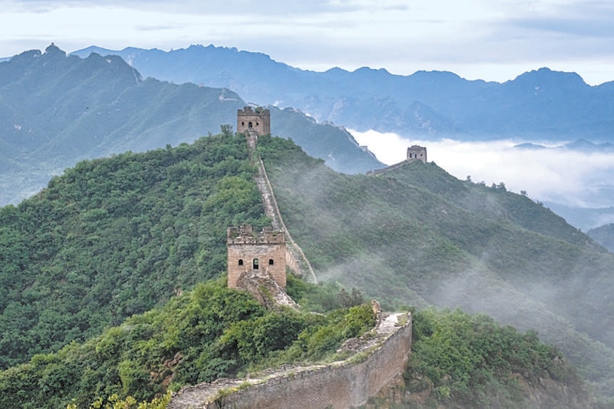 被綠樹籠罩的承德灤平金山嶺長城。 被綠樹籠罩的承德灤平金山嶺長城。