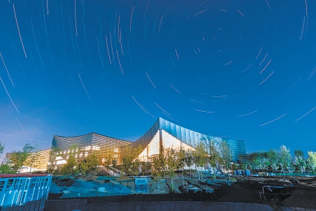 北京藝術中心星軌。