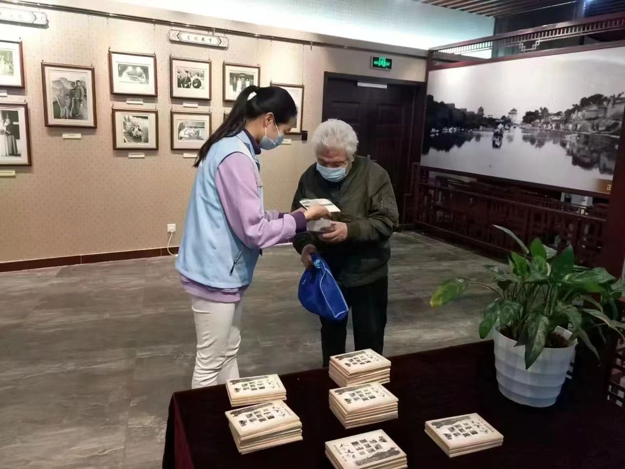 首都最美誌願者  劉娜